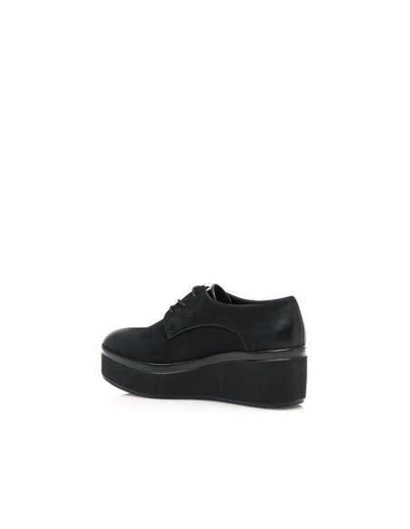 ZAPATO STAR PLATAFORMA NEGRO MUSTANG