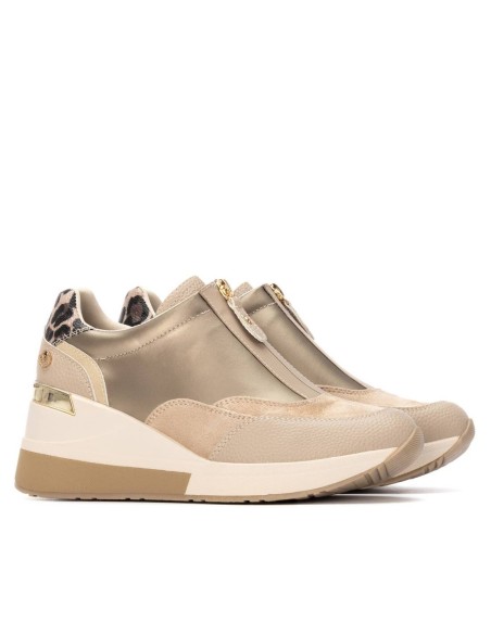 Zapatilla de mujer con cuña Xti 144655 Beige