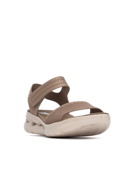 Sandalia de mujer plano Xti 145023 Taupe