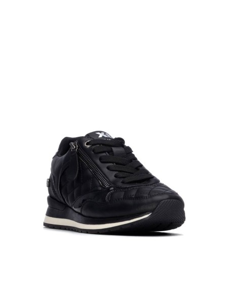 Zapatilla de mujer plano Xti 146371 Negro