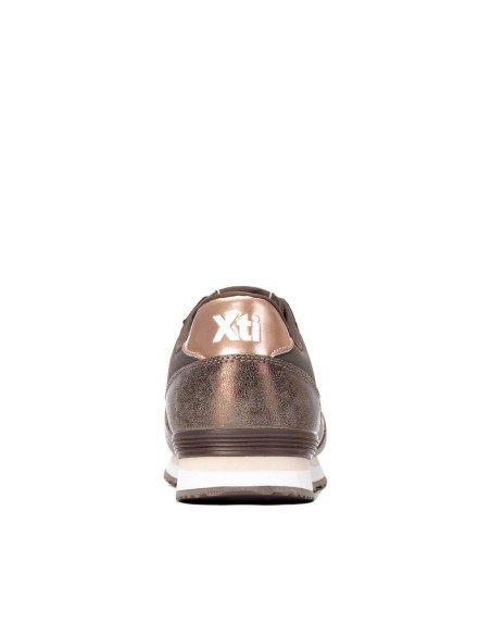 Zapatilla de mujer plano Xti 146007 Marrón