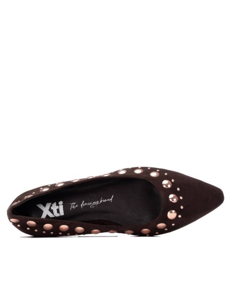 Zapato de mujer plano Xti 146223 Marrón