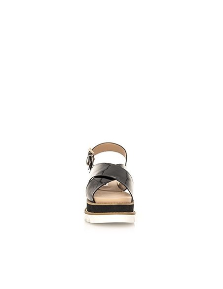 SANDALIAS CON HEBILLA LISETTE PATENT NEGRO MUSTANG