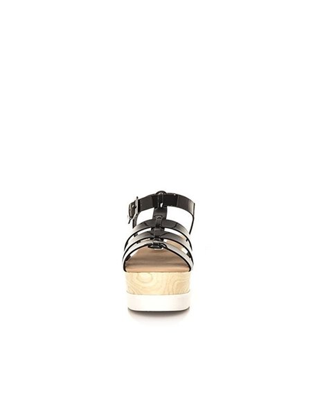 SANDALIAS CON PLATAFORMA LIBBY PATENT NEGRO MUSTANG